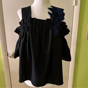 Anthropologie - Elegant Black Off-Shoulder Top with Floral Detail
